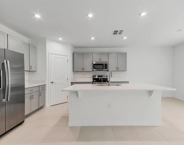 3964 Southern Vista Loop - Photo Thumbnail 2