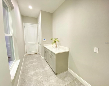 7148 Desert Mandarin Street - Photo Thumbnail 13