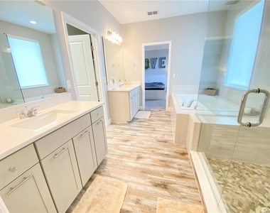 7148 Desert Mandarin Street - Photo Thumbnail 18