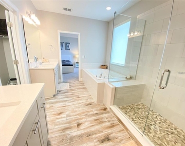 7148 Desert Mandarin Street - Photo Thumbnail 16