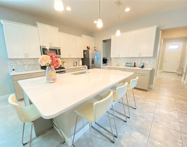 7148 Desert Mandarin Street - Photo Thumbnail 4