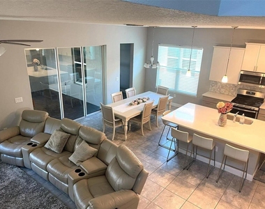 7148 Desert Mandarin Street - Photo Thumbnail 6