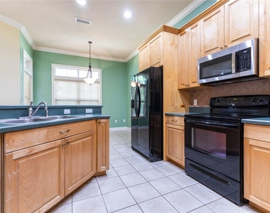 2429 Nw 93rd Street - Photo Thumbnail 17