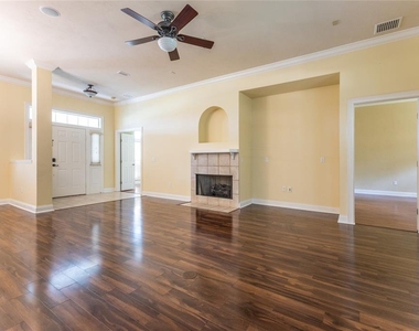 2429 Nw 93rd Street - Photo Thumbnail 7