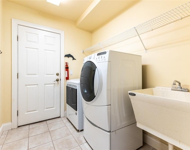 2429 Nw 93rd Street - Photo Thumbnail 38