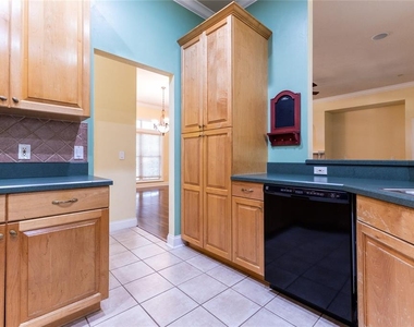 2429 Nw 93rd Street - Photo Thumbnail 14