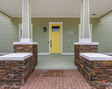 5005 Nw 11th Place - Photo Thumbnail 1