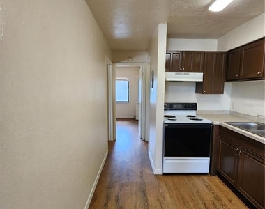 719 Sw 70th Terrace - Photo Thumbnail 8
