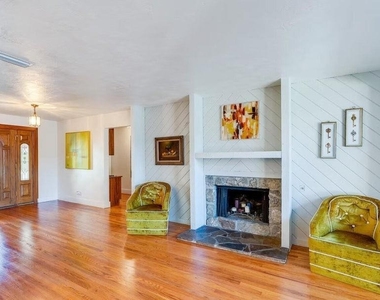1286 John Anderson Drive - Photo Thumbnail 2