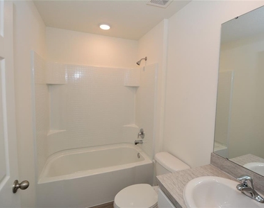11 Roxland Lane - Photo Thumbnail 27