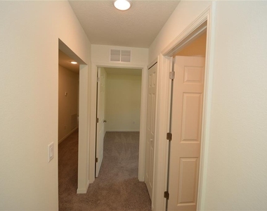 11 Roxland Lane - Photo Thumbnail 20