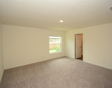 11 Roxland Lane - Photo Thumbnail 13