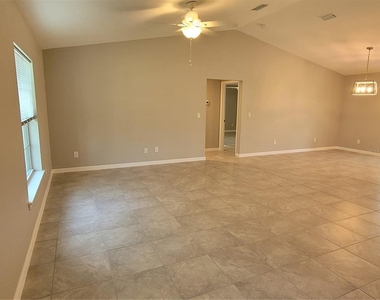 13481 Drysdale Avenue - Photo Thumbnail 5