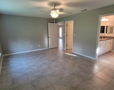 13481 Drysdale Avenue - Photo Thumbnail 8