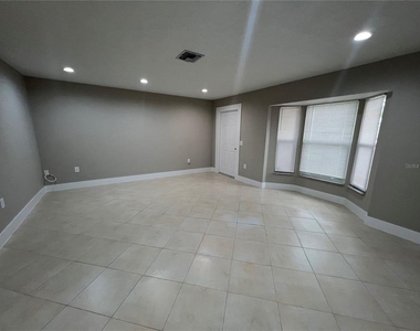 20250 Midway Boulevard - Photo Thumbnail 5