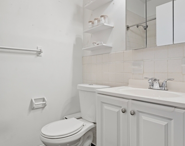 1581 Bergen Street - Photo Thumbnail 4