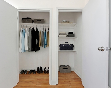1581 Bergen Street - Photo Thumbnail 5