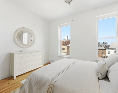 1581 Bergen Street - Photo Thumbnail 3