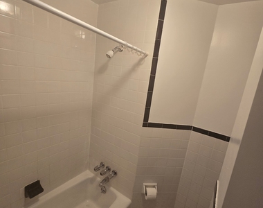 334 East 73rd Street - Photo Thumbnail 7