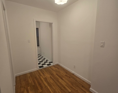 334 East 73rd Street - Photo Thumbnail 4