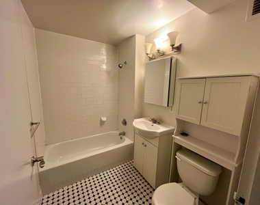 West 96th Street - Photo Thumbnail 5