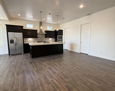 13389 Carterton Avenue - Photo Thumbnail 34