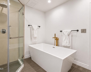 1210 N Luna Drive - Photo Thumbnail 11