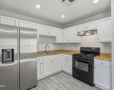 12313 Tierra Arena Drive - Photo Thumbnail 7
