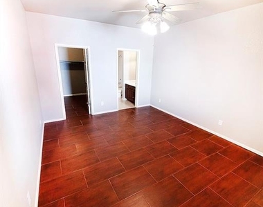 10132 Dyer Street - Photo Thumbnail 8