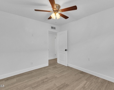 19004 Bremerton Drive - Photo Thumbnail 27