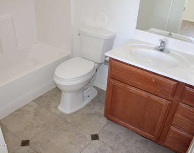 13985 Sandy Rock Drive - Photo Thumbnail 16