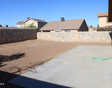 13985 Sandy Rock Drive - Photo Thumbnail 20