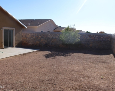 13985 Sandy Rock Drive - Photo Thumbnail 21
