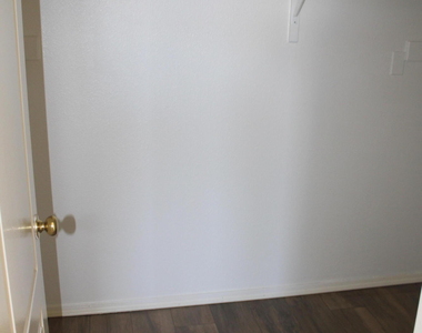 13985 Sandy Rock Drive - Photo Thumbnail 15