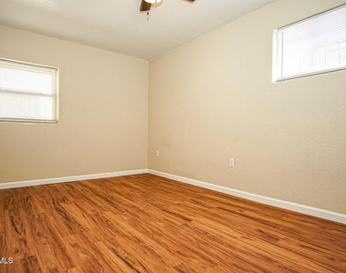 6155 Cleveland Avenue - Photo Thumbnail 9
