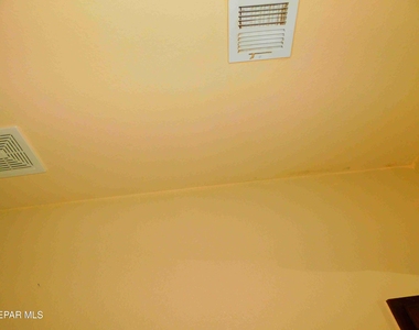 11233 Red Barrel Place - Photo Thumbnail 33