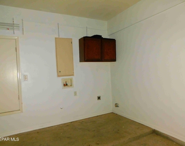 11233 Red Barrel Place - Photo Thumbnail 36