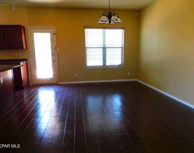 11233 Red Barrel Place - Photo Thumbnail 6