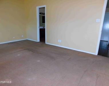 11233 Red Barrel Place - Photo Thumbnail 19