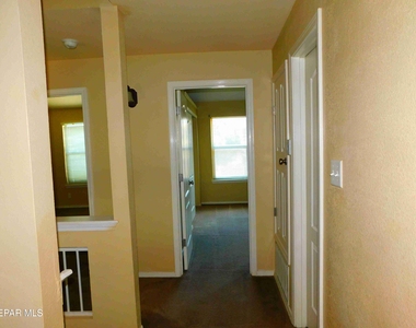 11233 Red Barrel Place - Photo Thumbnail 41