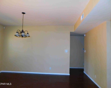 11233 Red Barrel Place - Photo Thumbnail 17