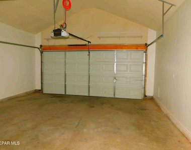 11233 Red Barrel Place - Photo Thumbnail 34