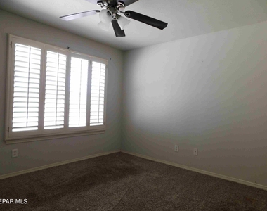 10051 Railroad Drive - Photo Thumbnail 15