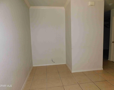 10051 Railroad Drive - Photo Thumbnail 7