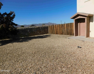 10051 Railroad Drive - Photo Thumbnail 2