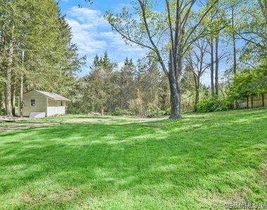298 Old Waterbury Road - Photo Thumbnail 16