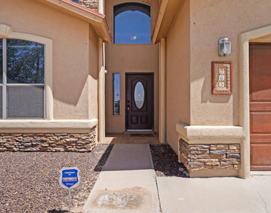369 Emerald Acres Street - Photo Thumbnail 3