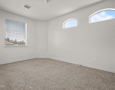 369 Emerald Acres Street - Photo Thumbnail 26