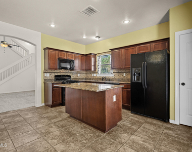 369 Emerald Acres Street - Photo Thumbnail 13