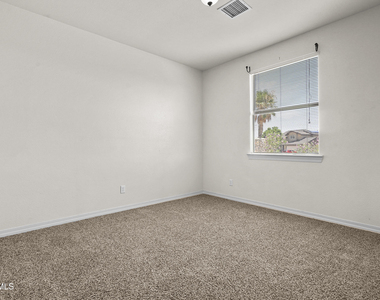 369 Emerald Acres Street - Photo Thumbnail 28